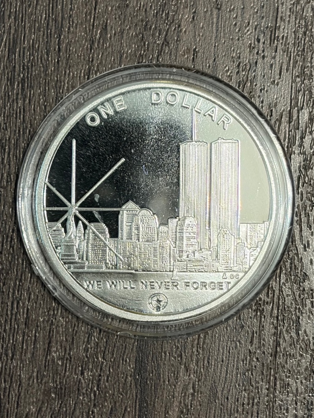2004 $1 World Trade Center Twin Freedom Towers Coin Recovery Silver 100 Mil Clad